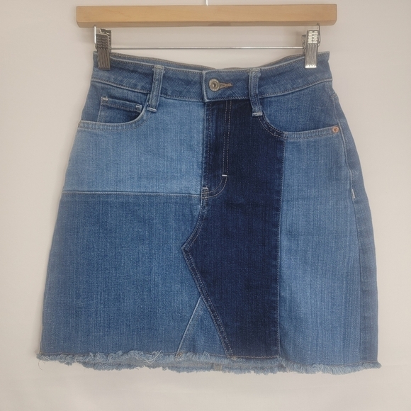 ARIZONA JUNIORS TWO TONE PATCHWORK DENIM MINI SKIRT STRETCHY BLUE JEAN WOMENS 3 - Picture 9 of 9